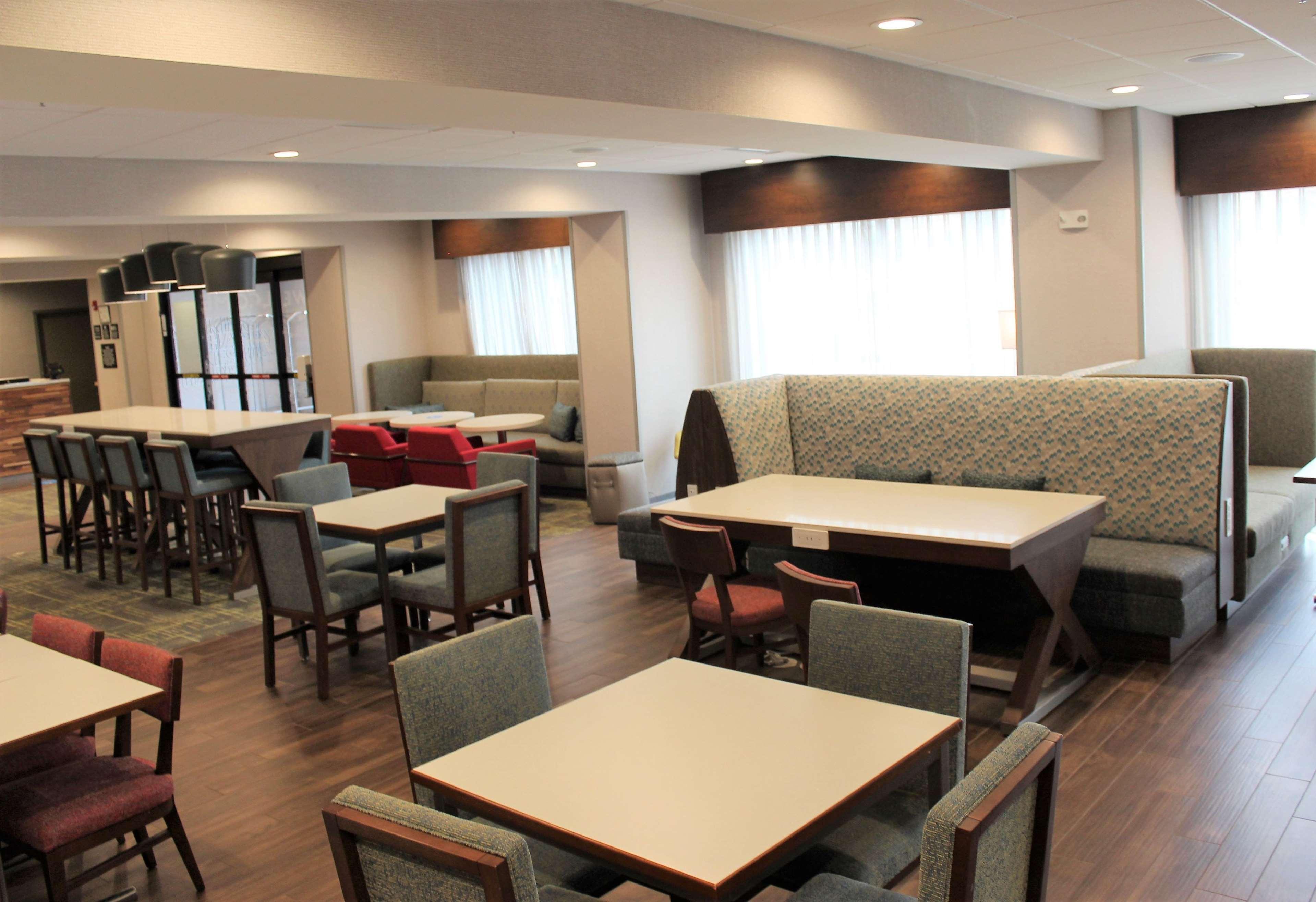 Hampton Inn Лексингтон Экстерьер фото