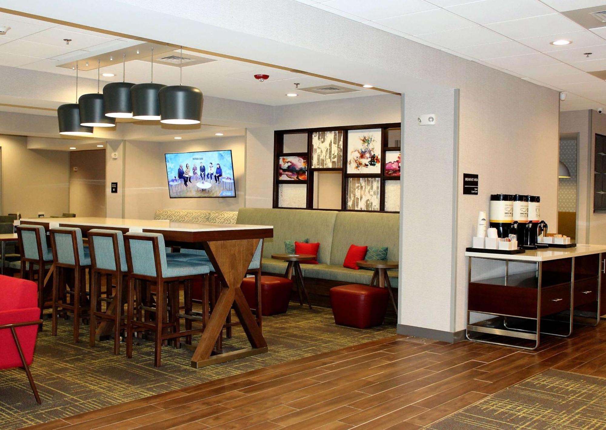 Hampton Inn Лексингтон Экстерьер фото